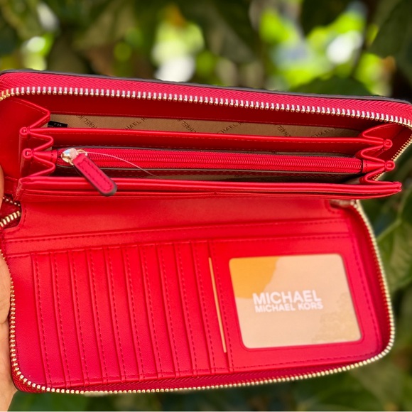 Michael Kors Jet Set Travel LG Continental Wallet Bright Red - Picture 10 of 13